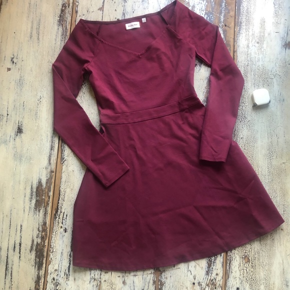 SUNDAY BEST Aritzia Sparrow Dress Fit & Flare Dress Maroon Burgundy S Like New - Picture 2 of 11